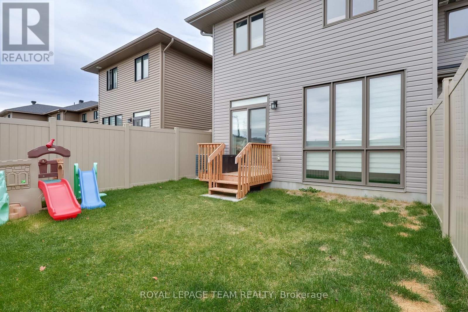 724 Ploughman Place, Ottawa, Ontario  K2S 3C5 - Photo 6 - X12478836