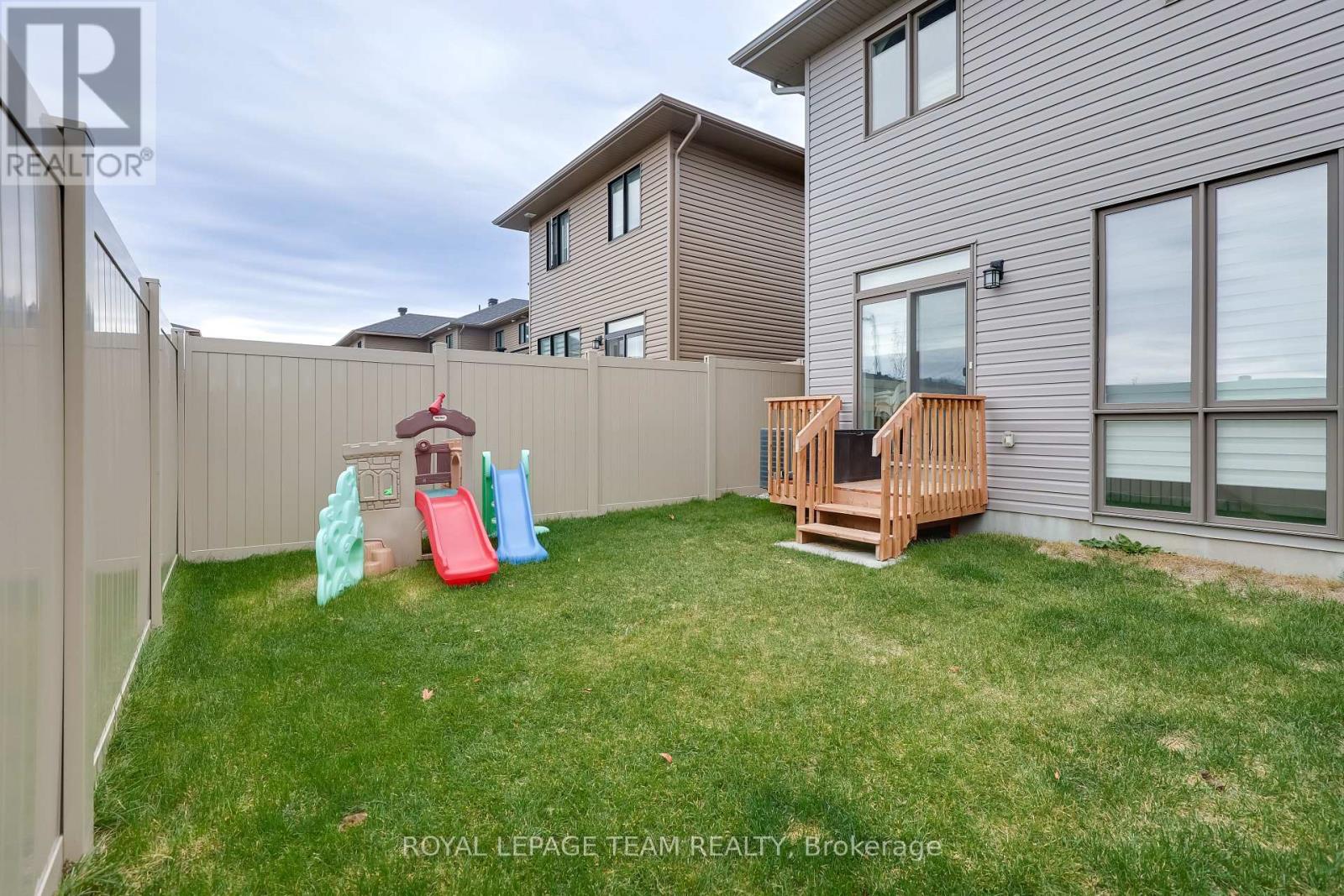 724 Ploughman Place, Ottawa, Ontario  K2S 3C5 - Photo 7 - X12478836