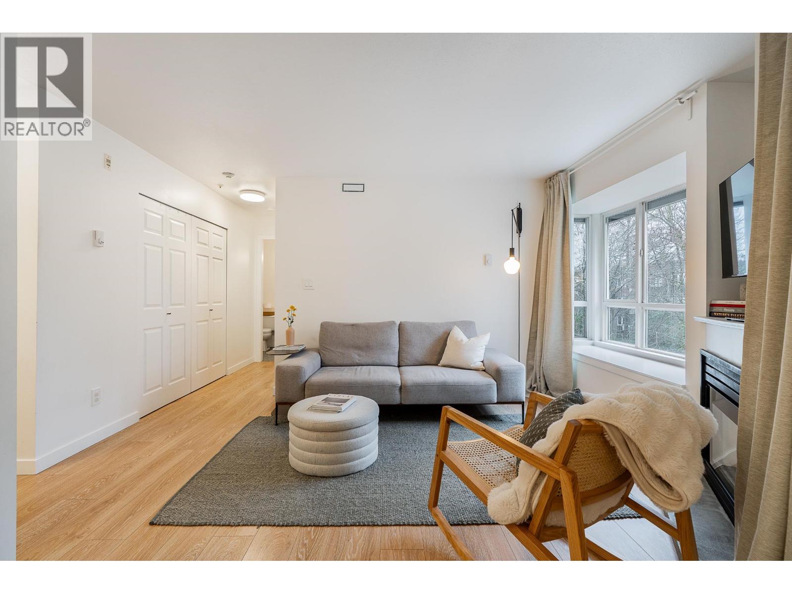 407 3 N Garden Drive, Vancouver, British Columbia  V5L 5C6 - Photo 4 - R3076833