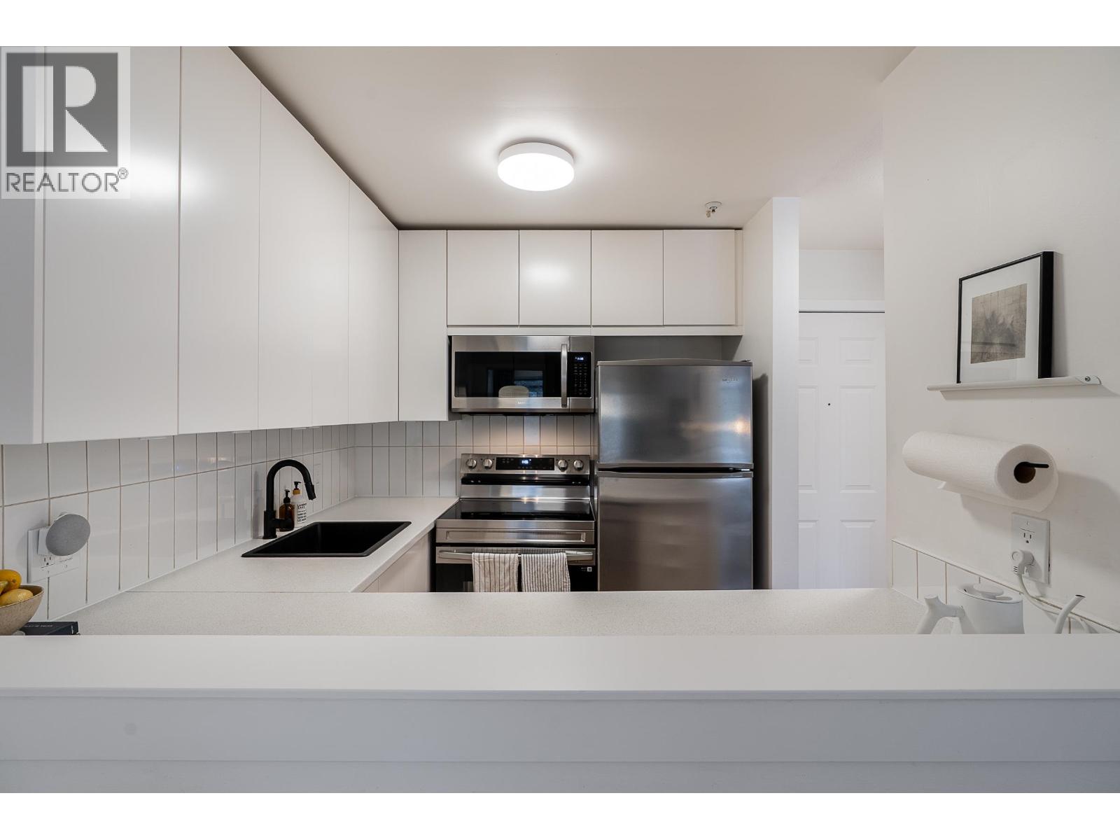 407 3 N Garden Drive, Vancouver, British Columbia  V5L 5C6 - Photo 8 - R3076833