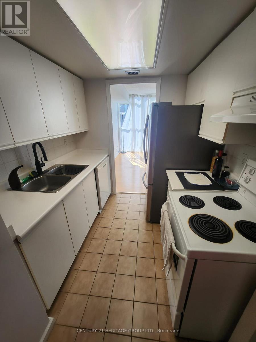 1010 - 15 Maitland Place, Toronto, Ontario  M4Y 2X3 - Photo 13 - C12673650