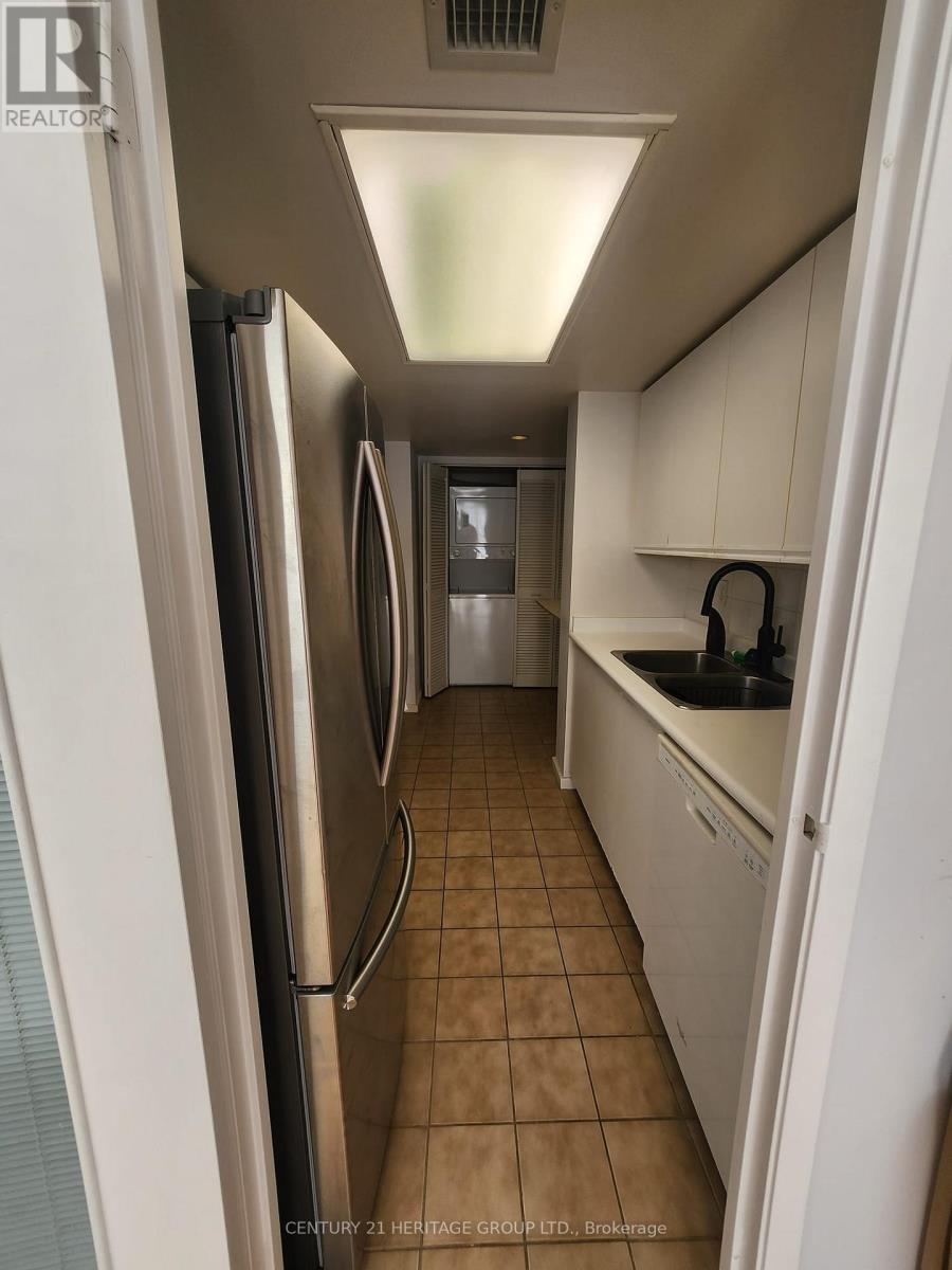 1010 - 15 Maitland Place, Toronto, Ontario  M4Y 2X3 - Photo 14 - C12673650