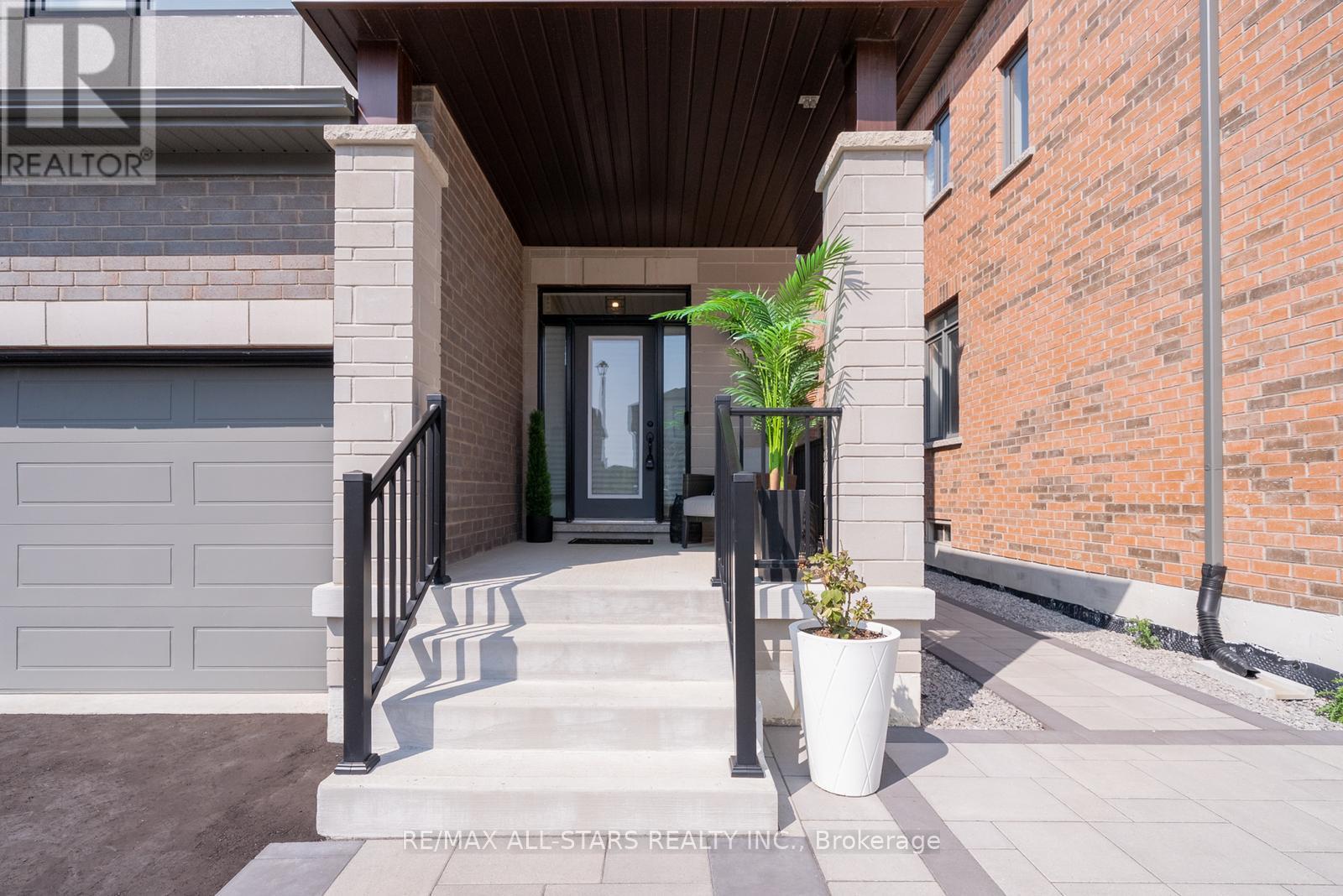 197 Boundary Boulevard, Whitchurch-Stouffville, Ontario  L4A 4W3 - Photo 6 - N12673554