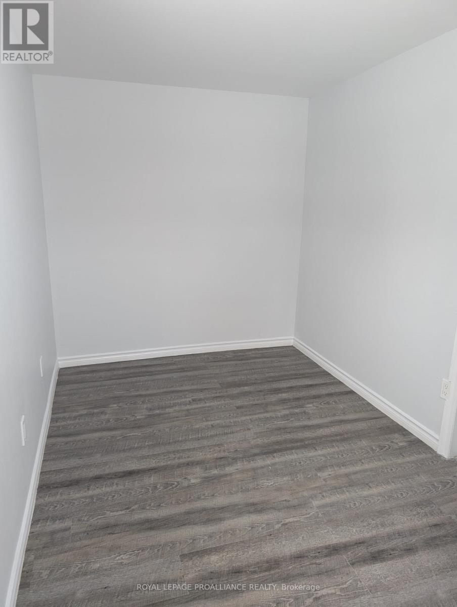 18 Jones Street, Belleville, Ontario  K8N 4T6 - Photo 17 - X12672084