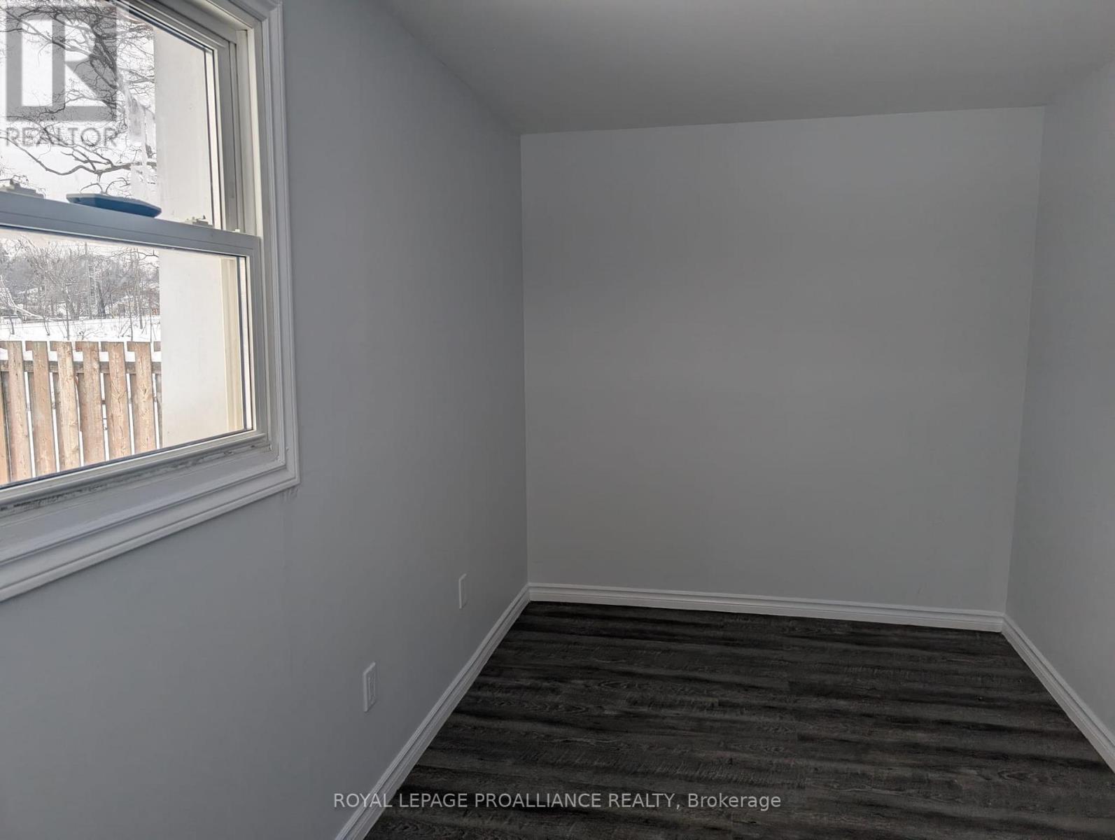 18 Jones Street, Belleville, Ontario  K8N 4T6 - Photo 18 - X12672084