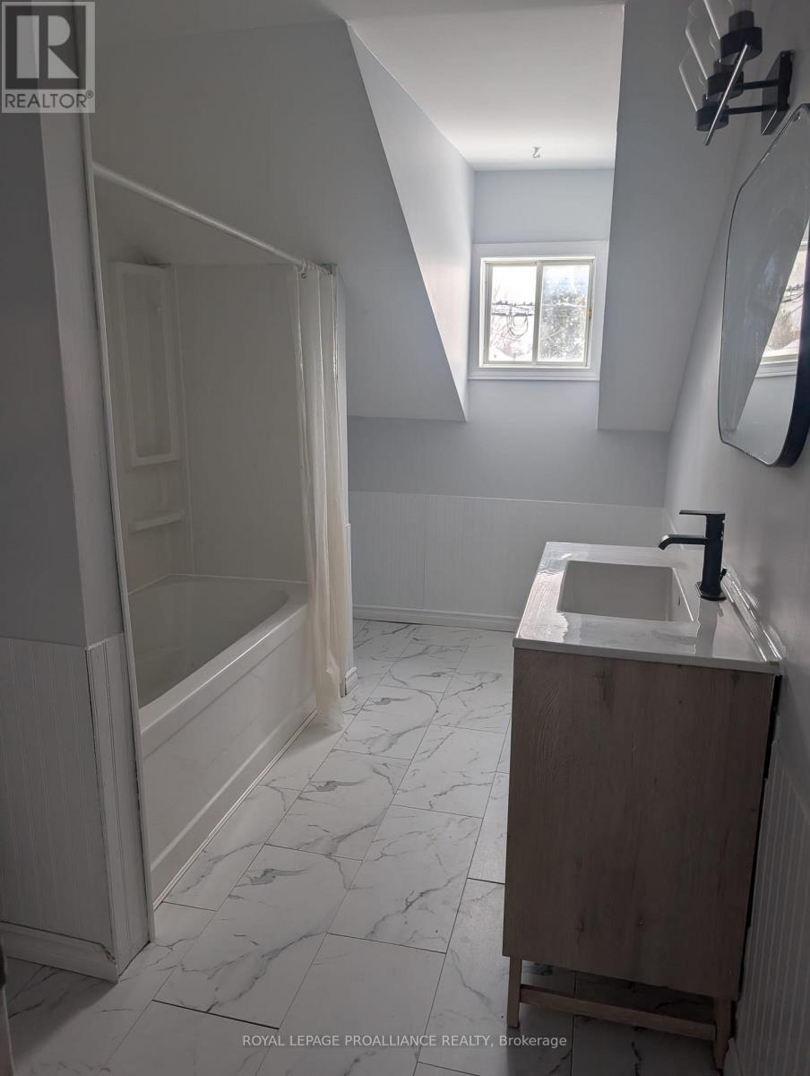 18 Jones Street, Belleville, Ontario  K8N 4T6 - Photo 34 - X12672084