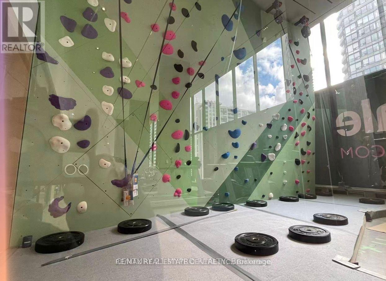 4305 - 395 Square One Drive, Mississauga, Ontario  L5B 0P6 - Photo 30 - W12673582