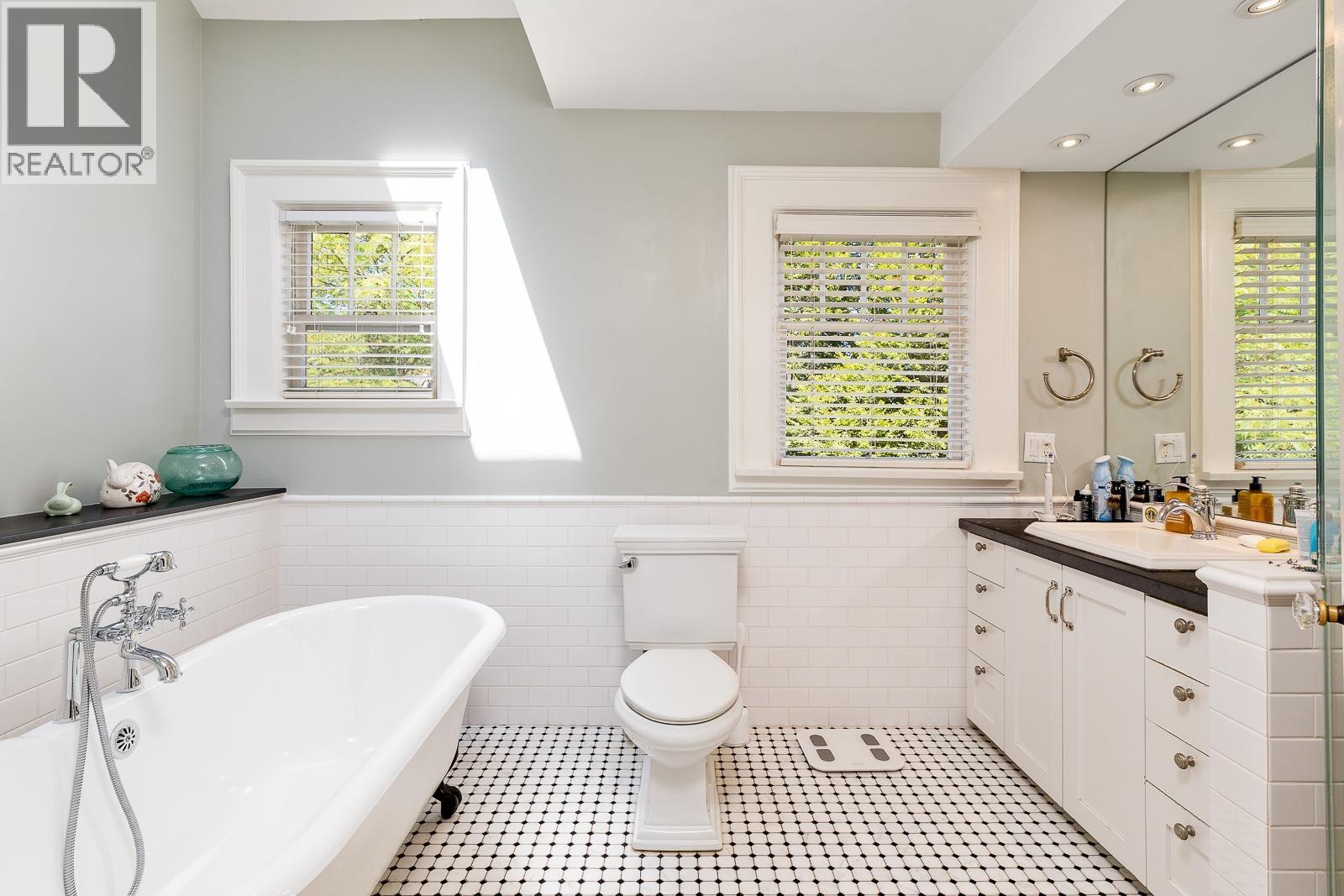 1649 W 29th Avenue, Vancouver, British Columbia  V6J 2Z3 - Photo 25 - R3077094