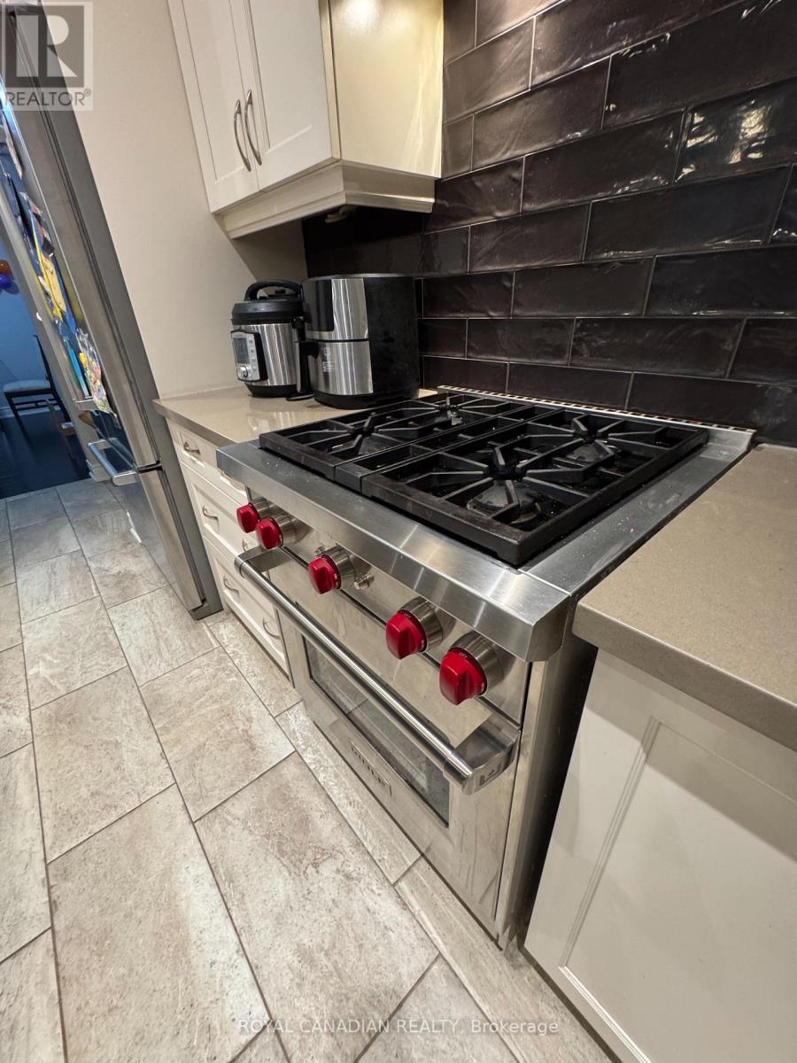 224 Moorland Crescent, Hamilton, Ontario  L9K 1S6 - Photo 10 - X12673564