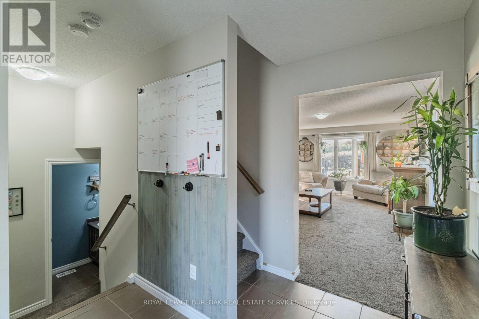 1384 Caen Avenue, Woodstock, Ontario  N4T 0J3 - Photo 4 - X12673622