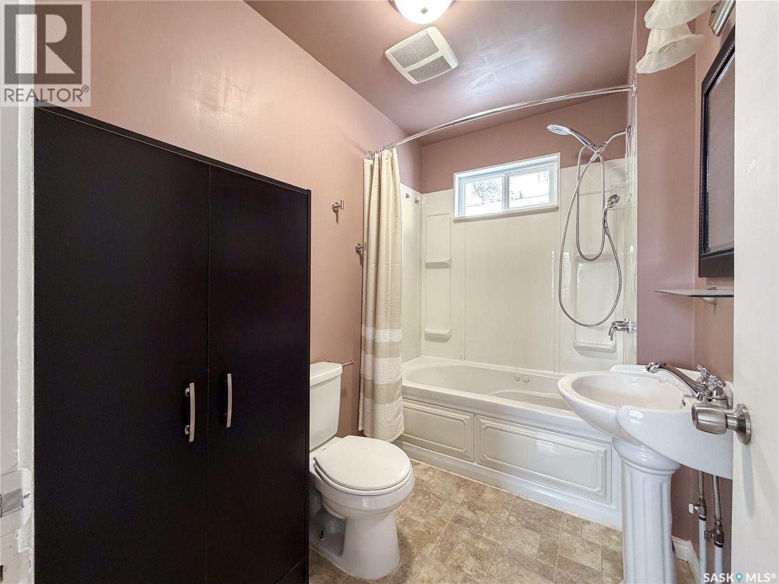 215 Brownlee Street, Herbert, Saskatchewan  S0H 2A0 - Photo 17 - SK026303