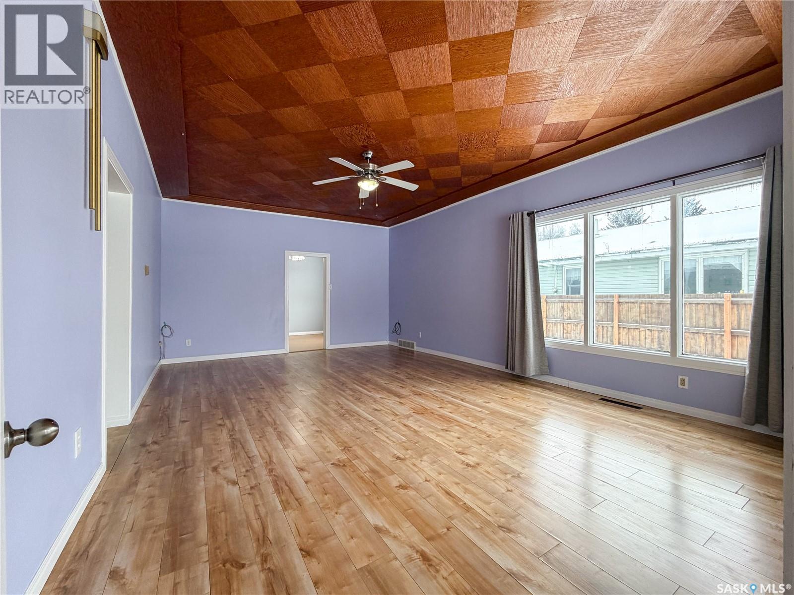 215 Brownlee Street, Herbert, Saskatchewan  S0H 2A0 - Photo 3 - SK026303