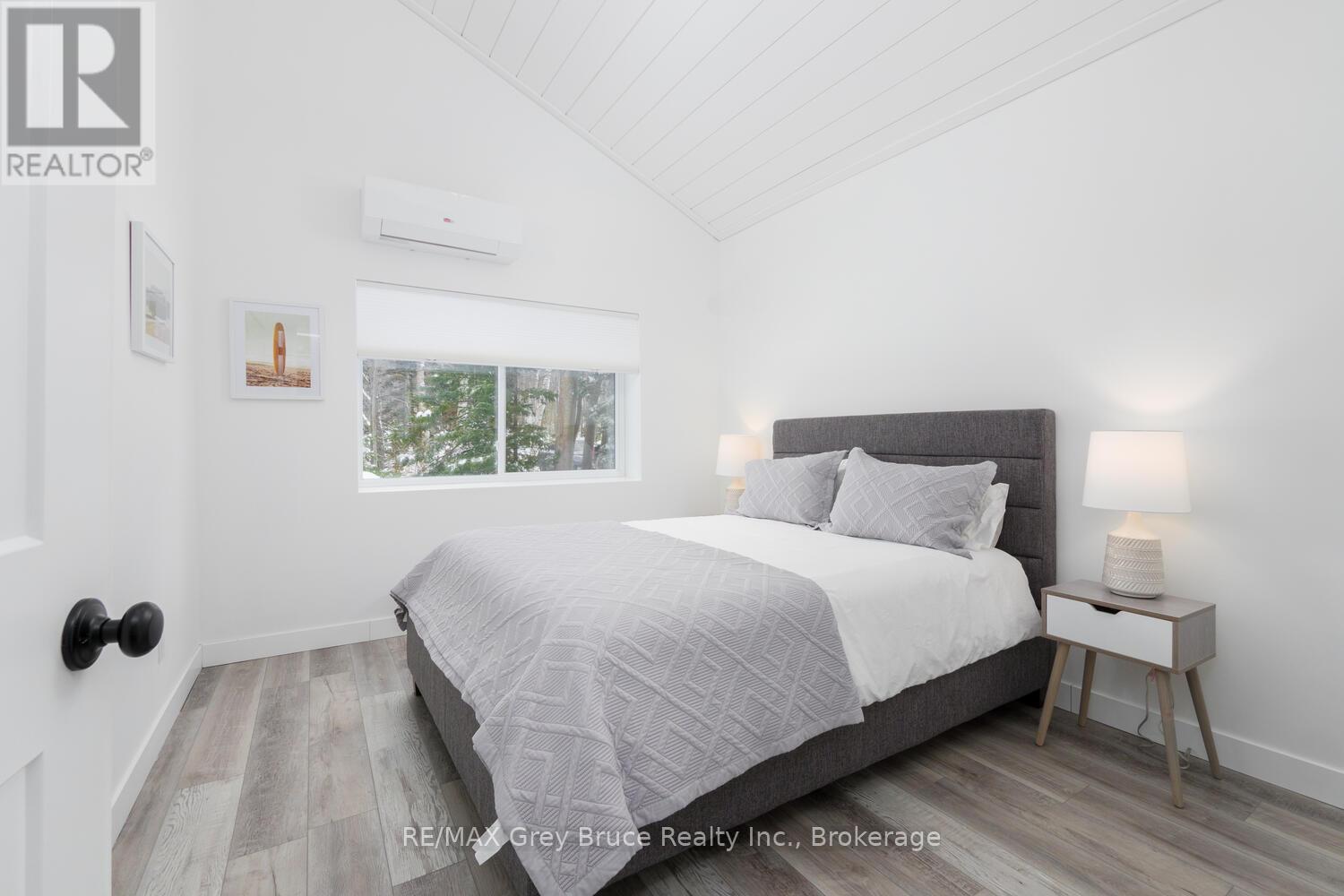 32 Southampton Parkway, South Bruce Peninsula, Ontario  N0H 2G0 - Photo 26 - X12673738