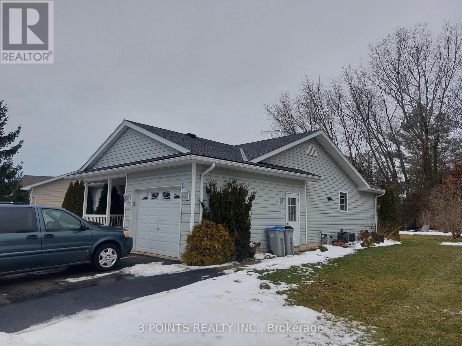 371 Shannon Boulevard, South Huron, Ontario  N0M 1T0 - Photo 3 - X12672750