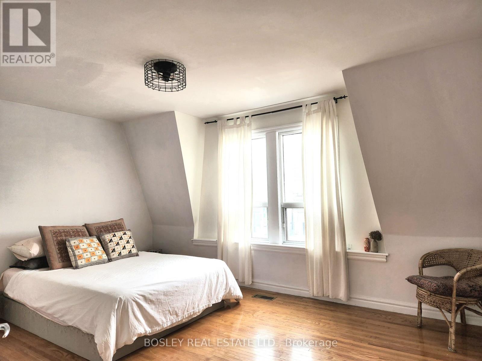 119 Hallam Street, Toronto, Ontario  M6H 1W9 - Photo 12 - W12673602