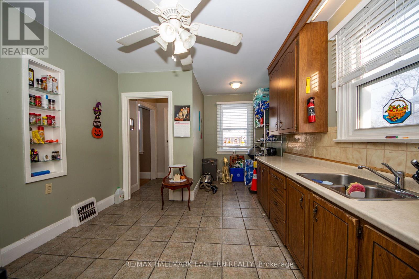 579 Mccannan Avenue, Peterborough, Ontario  K9J 4J7 - Photo 11 - X12673656