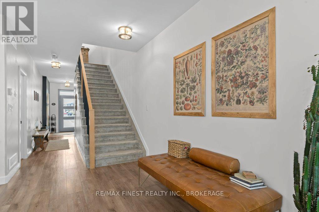 313 Pratt Drive, Loyalist, Ontario  K7N 0E8 - Photo 14 - X12673858