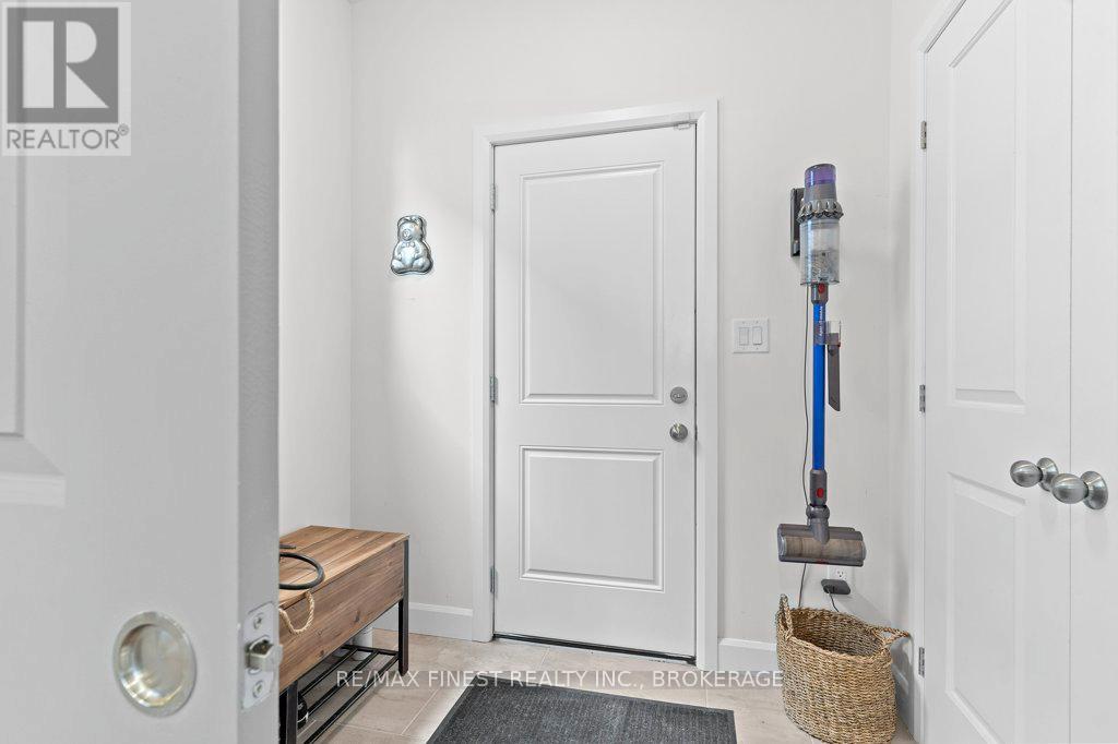 313 Pratt Drive, Loyalist, Ontario  K7N 0E8 - Photo 15 - X12673858