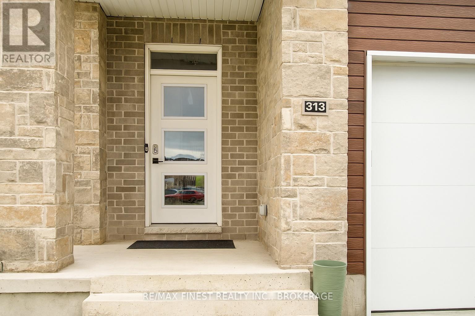 313 Pratt Drive, Loyalist, Ontario  K7N 0E8 - Photo 3 - X12673858