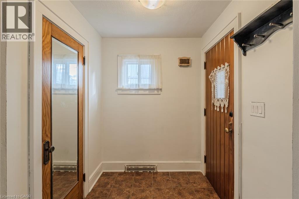 373 College Avenue, Simcoe, Ontario  N3Y 4G8 - Photo 11 - 40787807