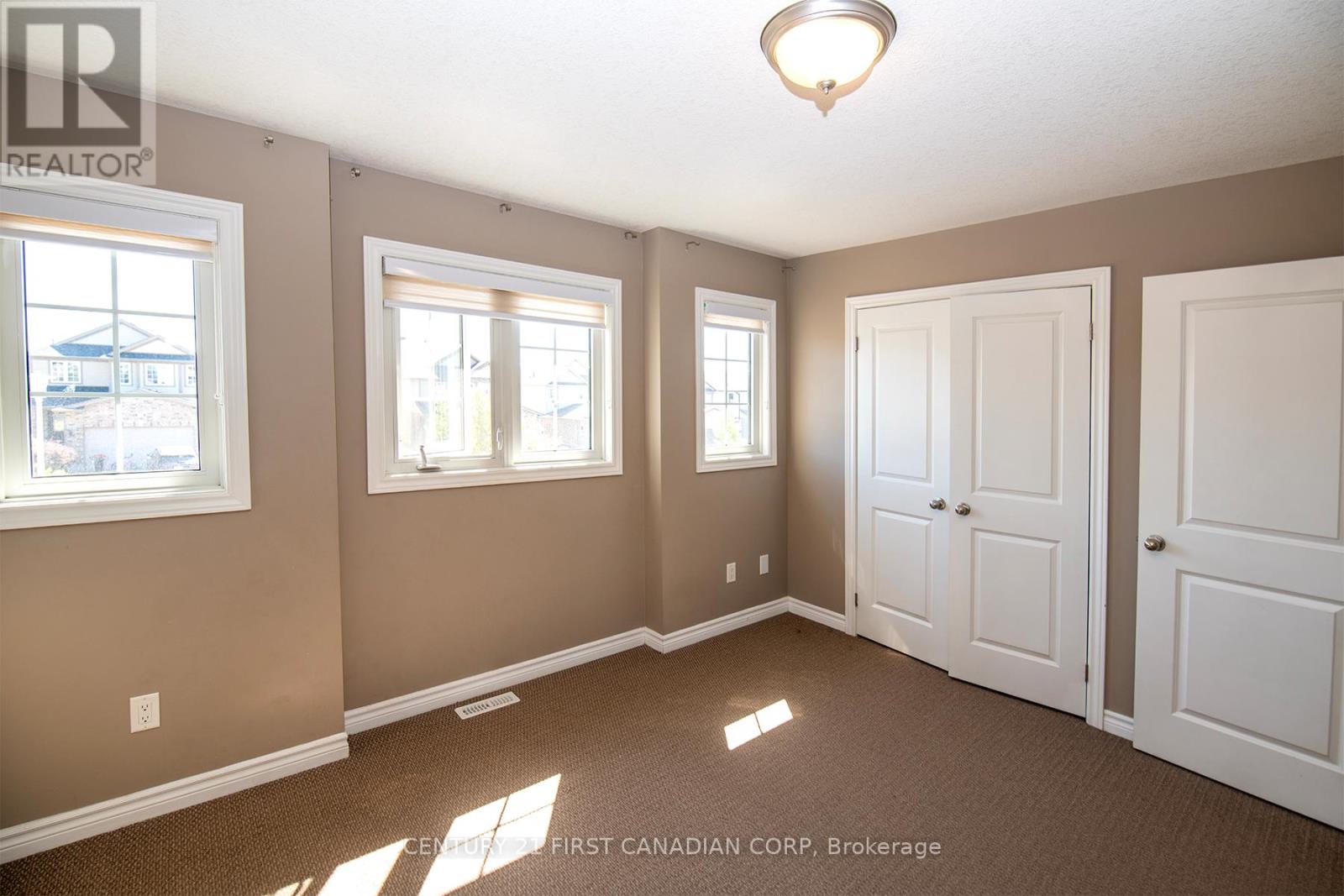 3399 Emilycarr Lane S, London South, Ontario  N6L 0A3 - Photo 34 - X12673704