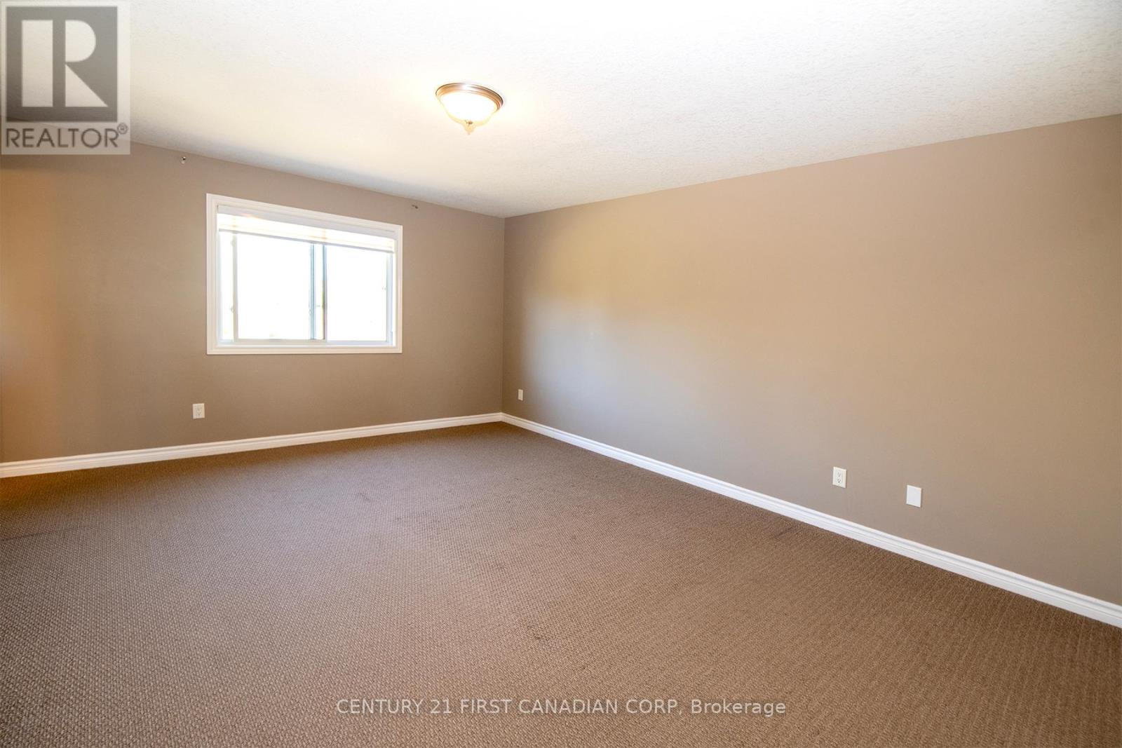 3399 Emilycarr Lane S, London South, Ontario  N6L 0A3 - Photo 39 - X12673704