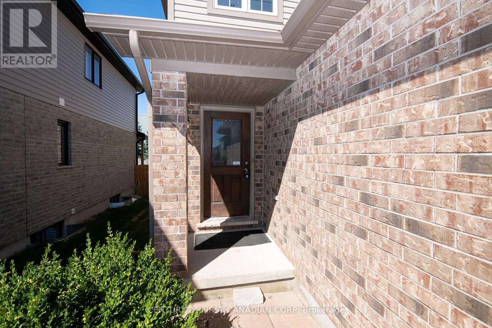 3399 Emilycarr Lane S, London South, Ontario  N6L 0A3 - Photo 4 - X12673704