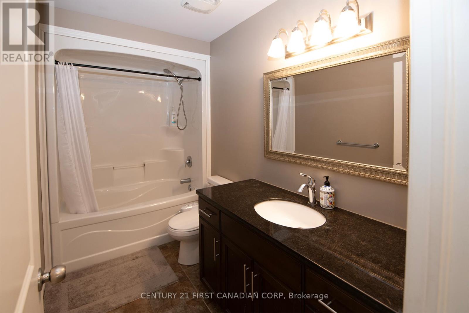 3399 Emilycarr Lane S, London South, Ontario  N6L 0A3 - Photo 43 - X12673704