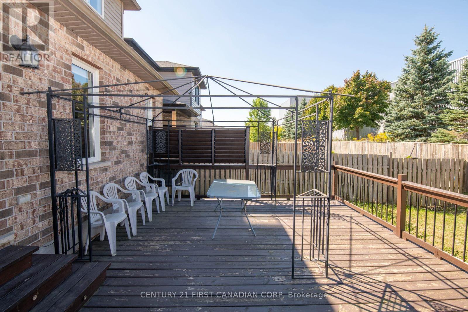 3399 Emilycarr Lane S, London South, Ontario  N6L 0A3 - Photo 46 - X12673704