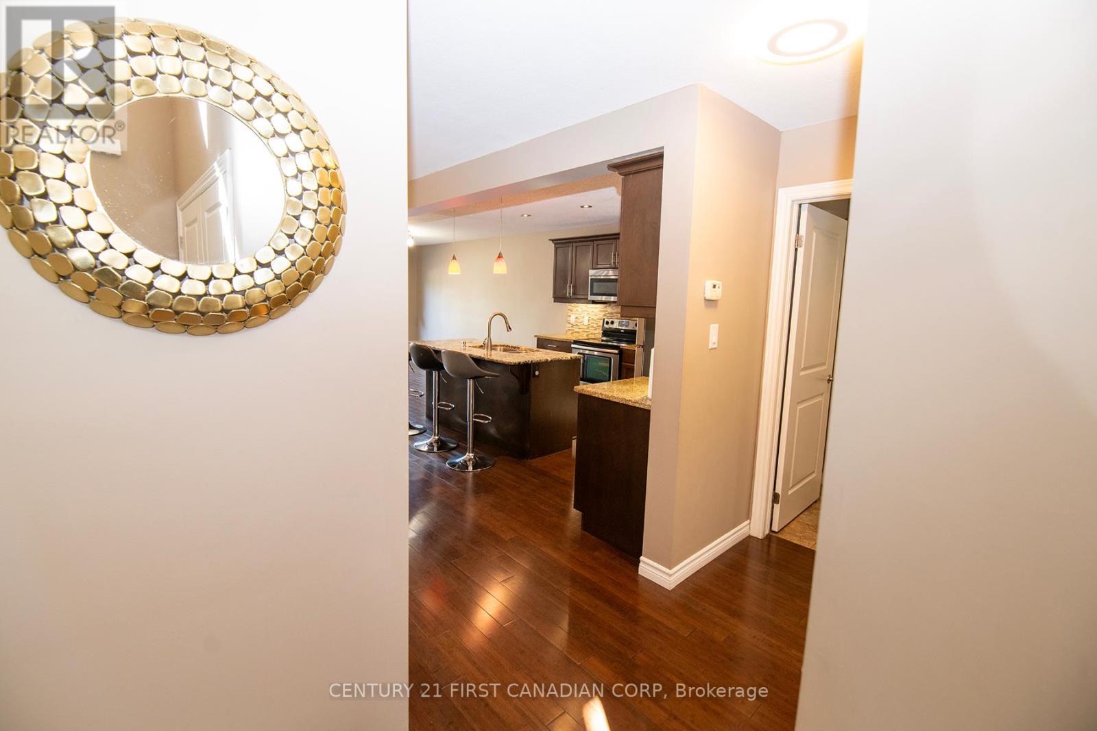 3399 Emilycarr Lane S, London South, Ontario  N6L 0A3 - Photo 5 - X12673704