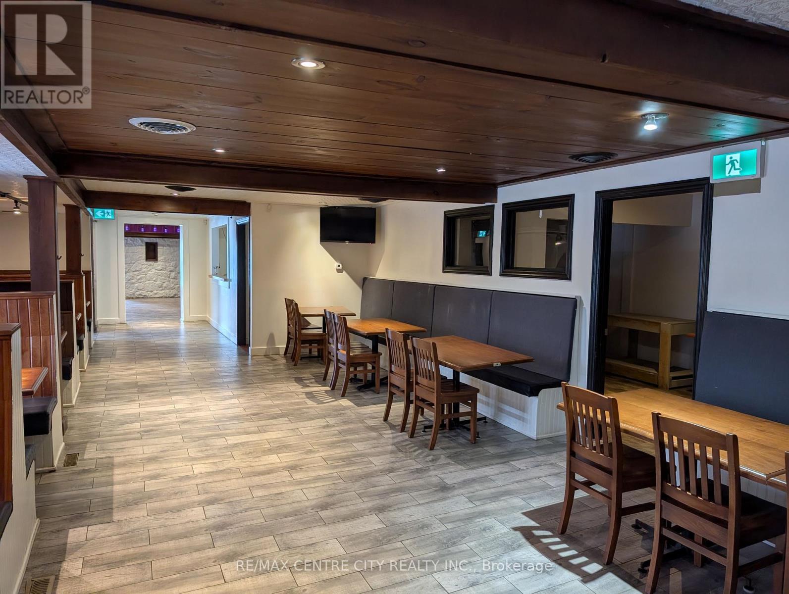 2300 Wharncliffe Road S, London South, Ontario  N6P 1L1 - Photo 4 - X12673814