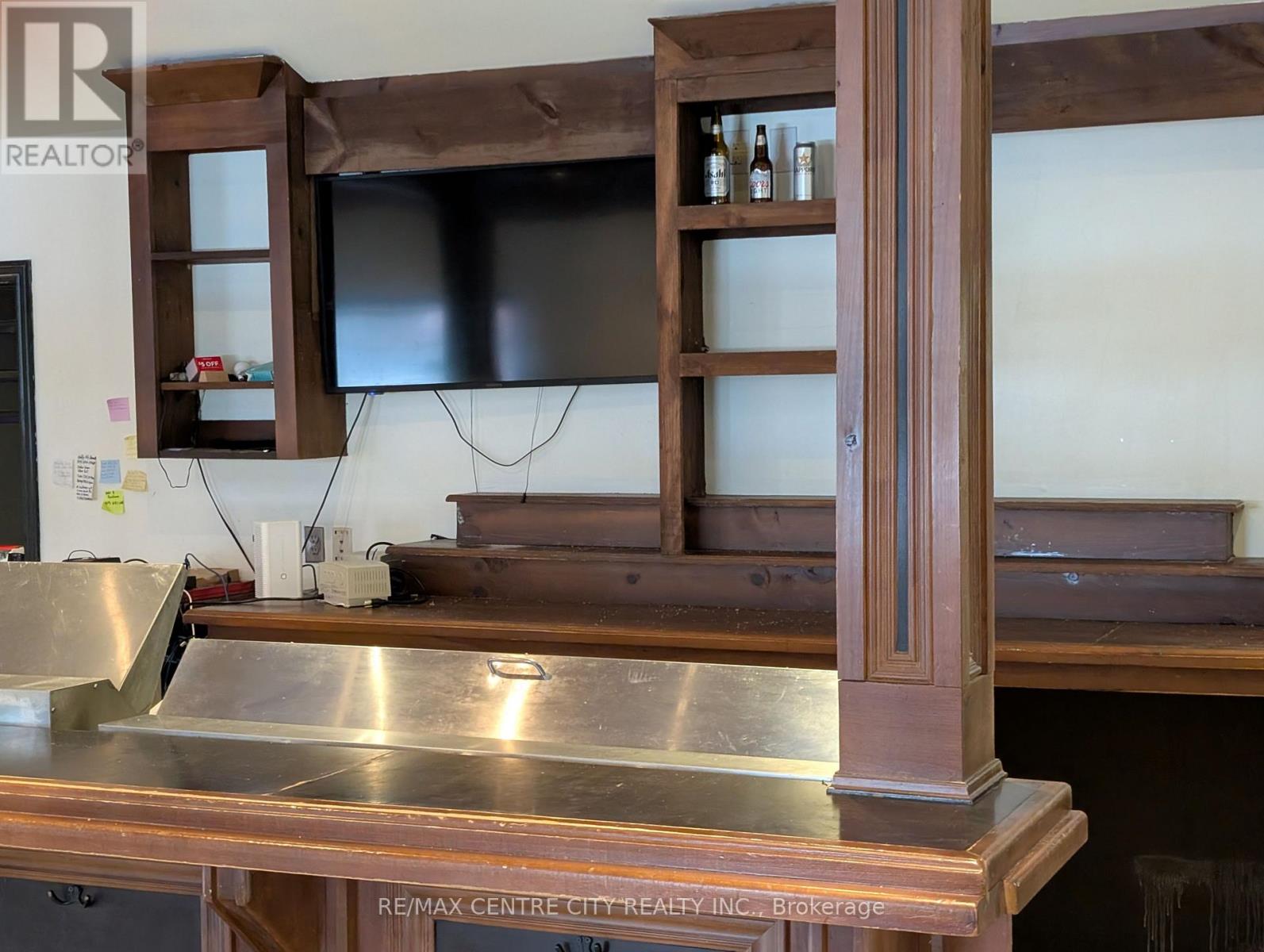 2300 Wharncliffe Road S, London South, Ontario  N6P 1L1 - Photo 6 - X12673814