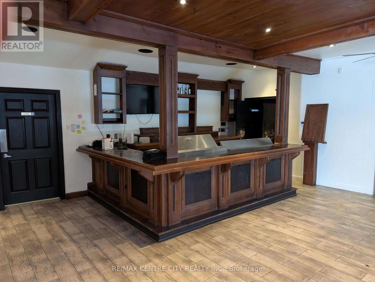 2300 Wharncliffe Road S, London South, Ontario  N6P 1L1 - Photo 7 - X12673814