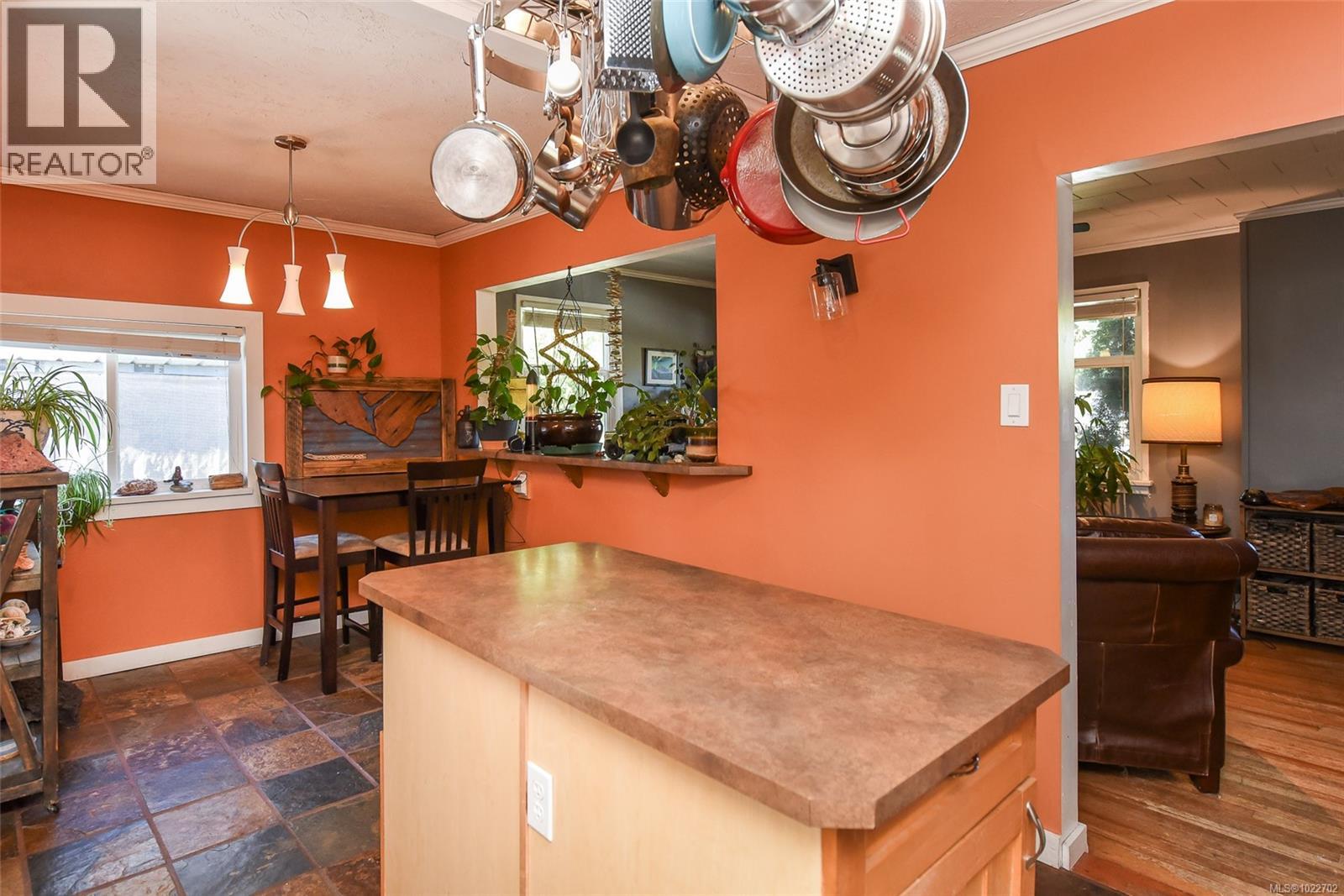 2767 Ulverston Ave, Cumberland, British Columbia  V0R 1S0 - Photo 10 - 1022702