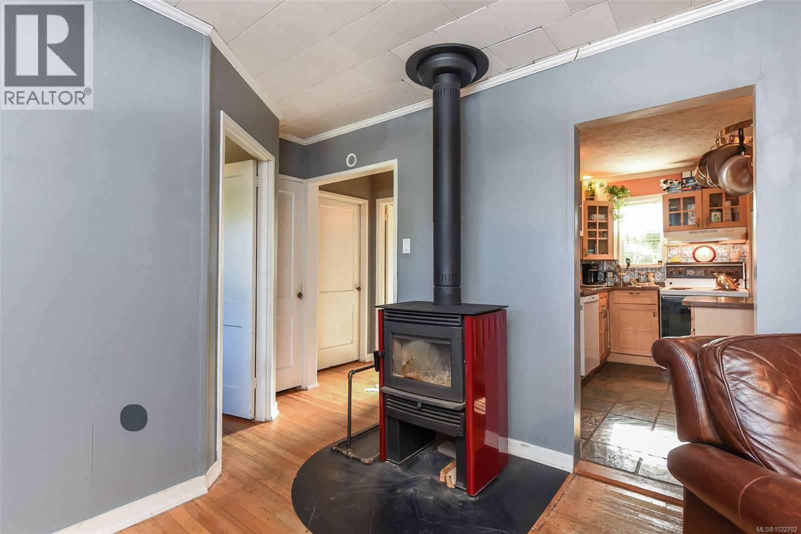 2767 Ulverston Ave, Cumberland, British Columbia  V0R 1S0 - Photo 5 - 1022702