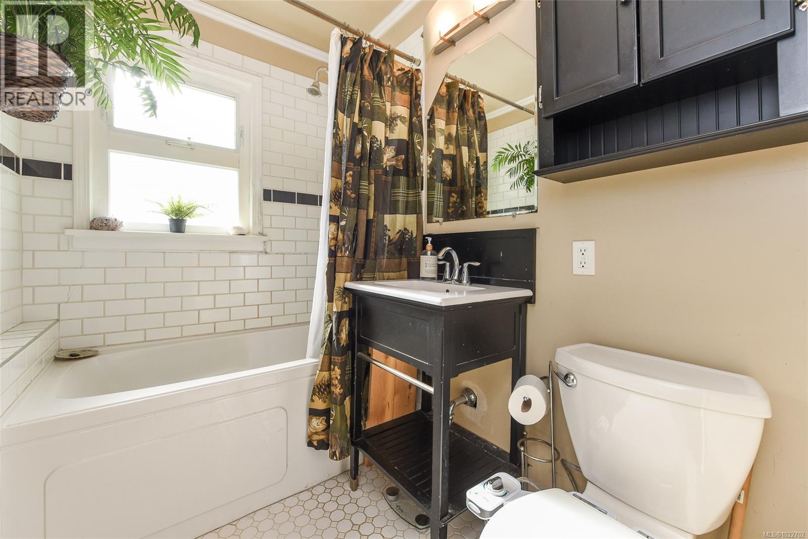 2767 Ulverston Ave, Cumberland, British Columbia  V0R 1S0 - Photo 14 - 1022702