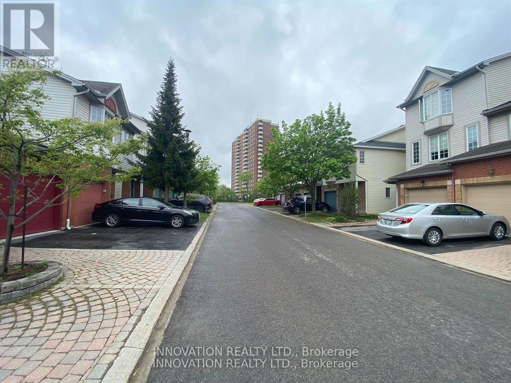 17 Santa Cruz Avenue, Ottawa, Ontario  K1G 6M5 - Photo 3 - X12673680