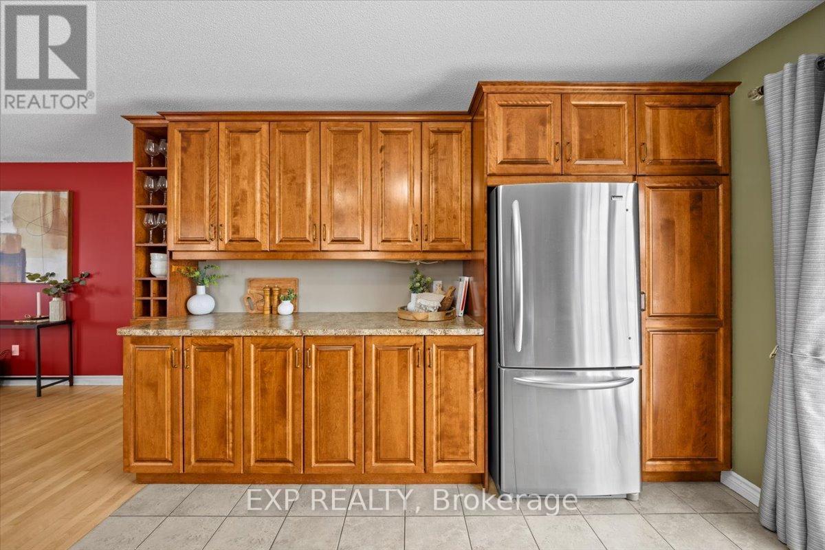 726 Des Pommiers Street, Casselman, Ontario  K0A 1M0 - Photo 12 - X12673794