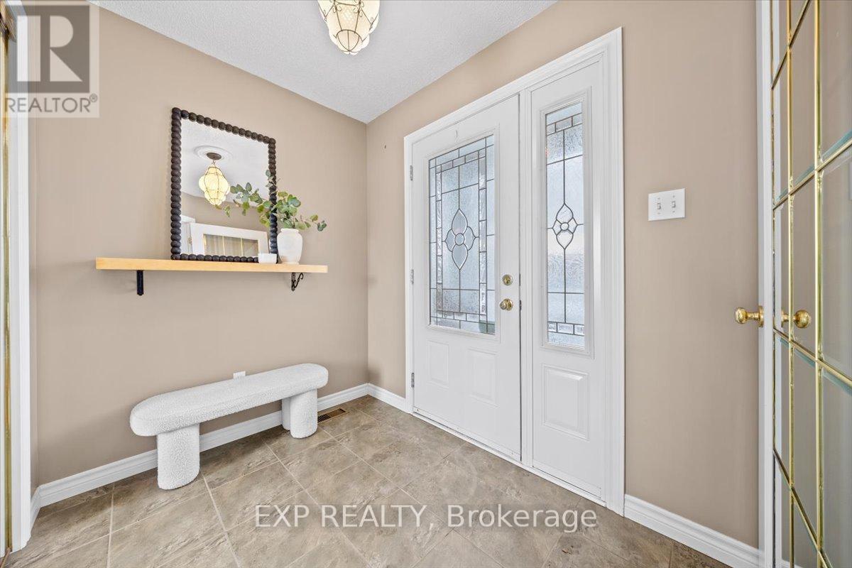 726 Des Pommiers Street, Casselman, Ontario  K0A 1M0 - Photo 3 - X12673794