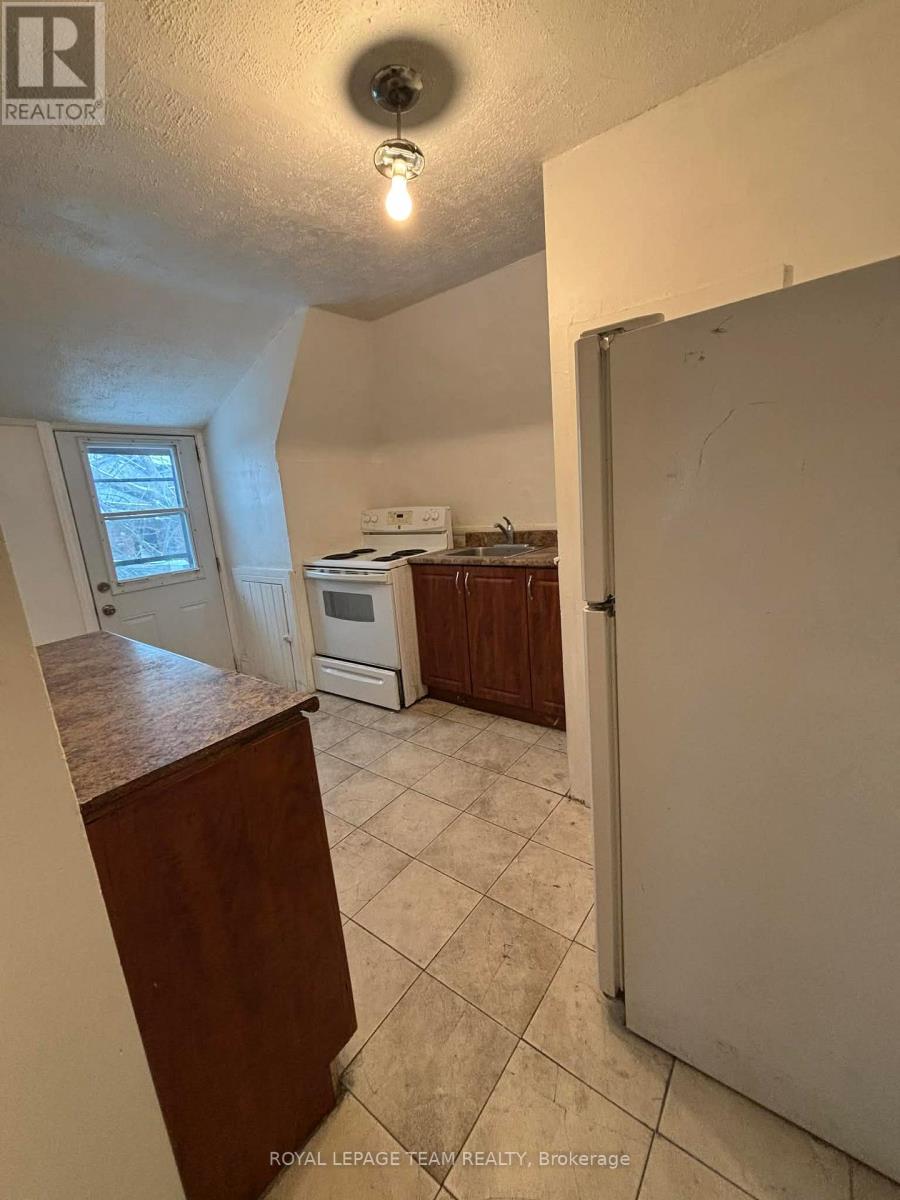 169 Holmwood Avenue, Ottawa, Ontario  K1S 2P3 - Photo 12 - X12673830