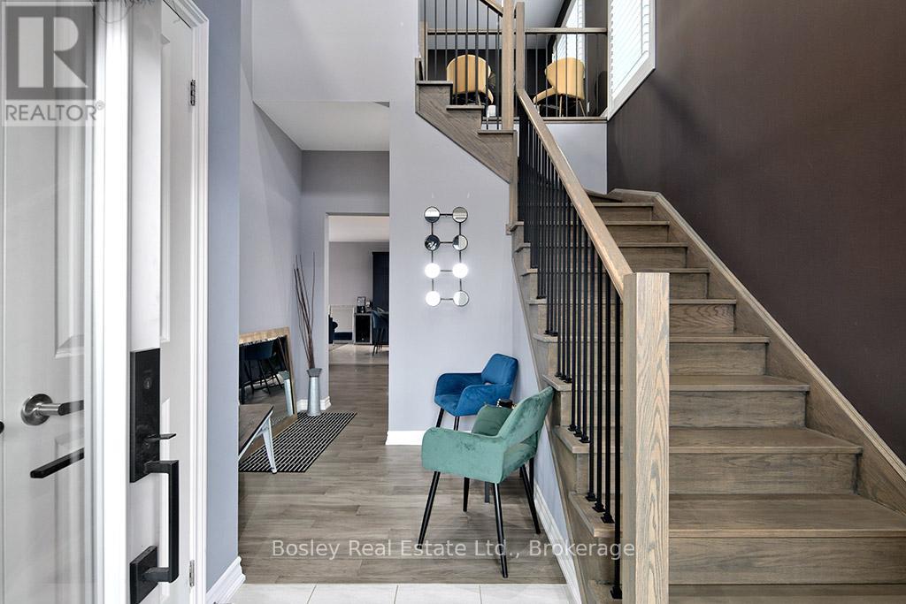 133 Sebastien Street, Blue Mountains, Ontario  N0H 1J0 - Photo 3 - X12673778