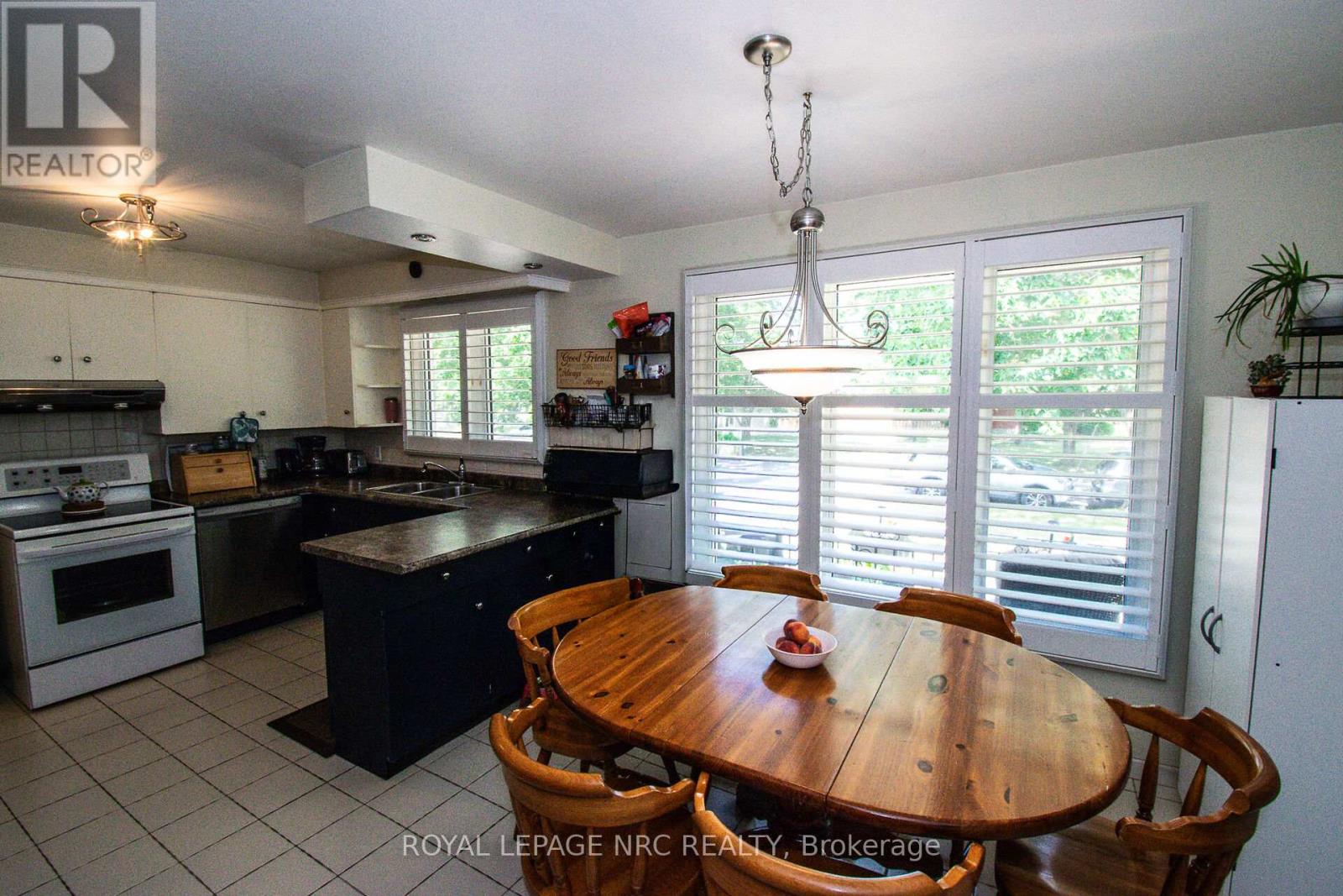 73 Lockview Crescent, St. Catharines, Ontario  L2M 2T6 - Photo 9 - X12673696