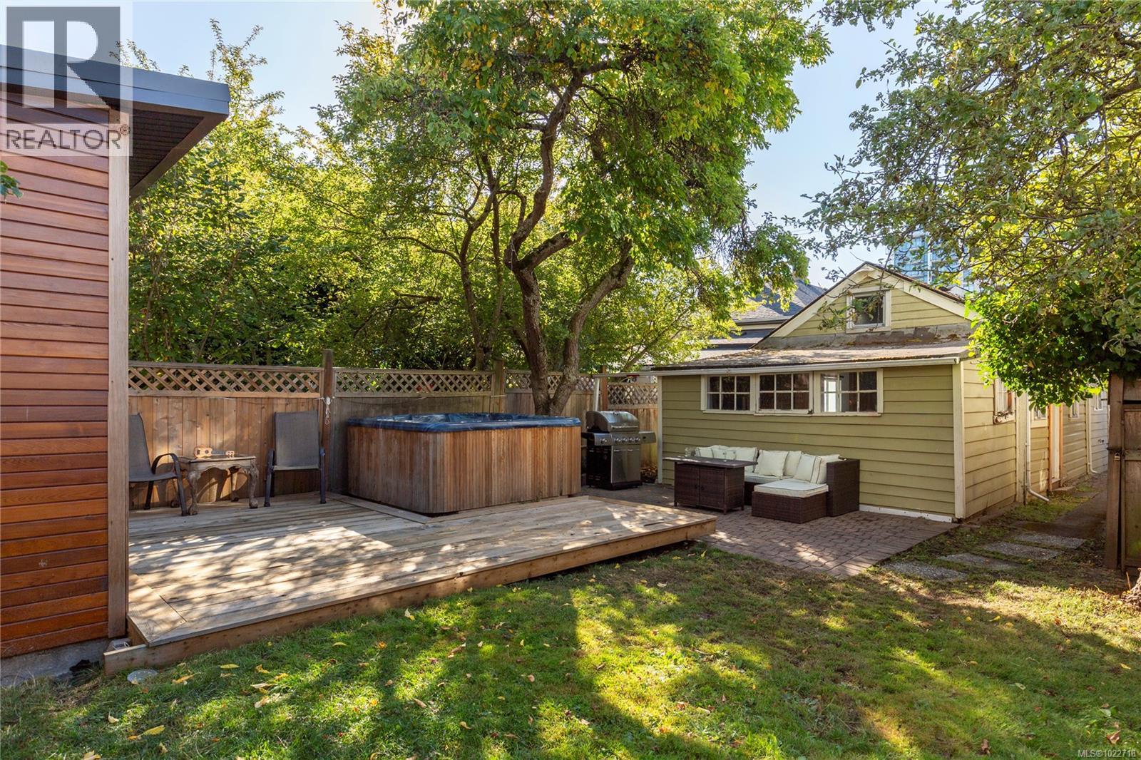 948 Mason St, Victoria, British Columbia  V8T 1A2 - Photo 13 - 1022716