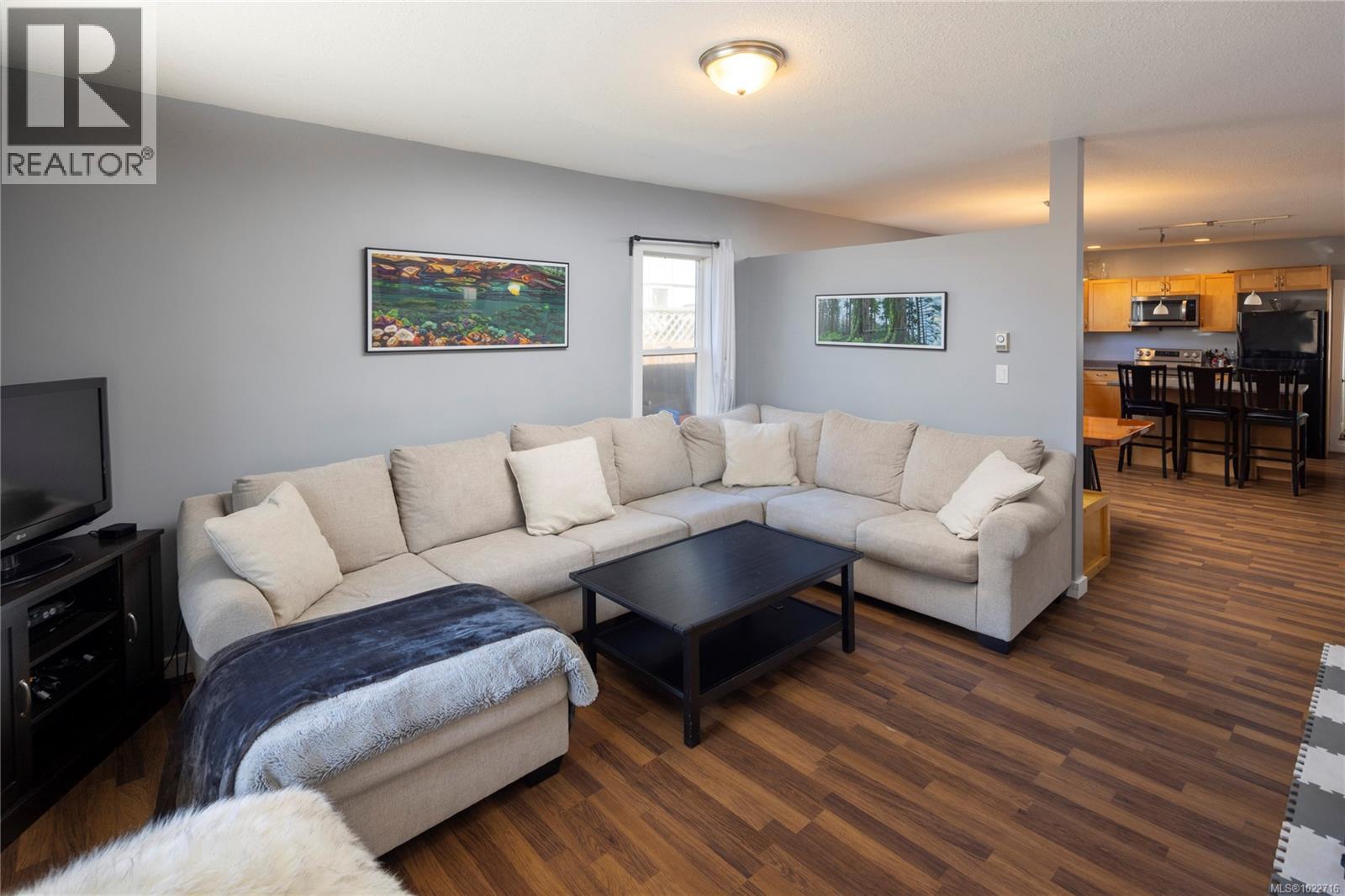 948 Mason St, Victoria, British Columbia  V8T 1A2 - Photo 2 - 1022716