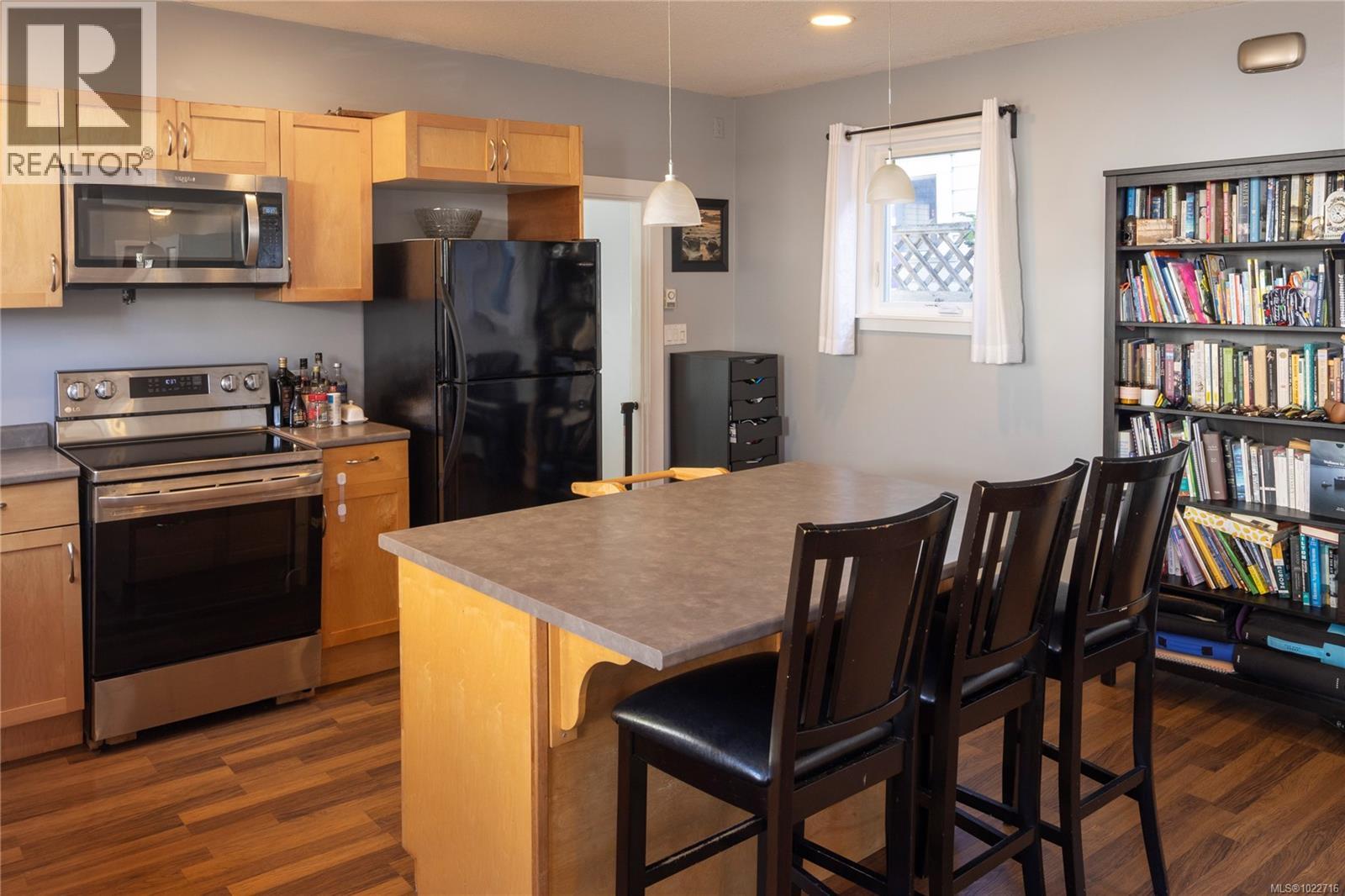 948 Mason St, Victoria, British Columbia  V8T 1A2 - Photo 6 - 1022716