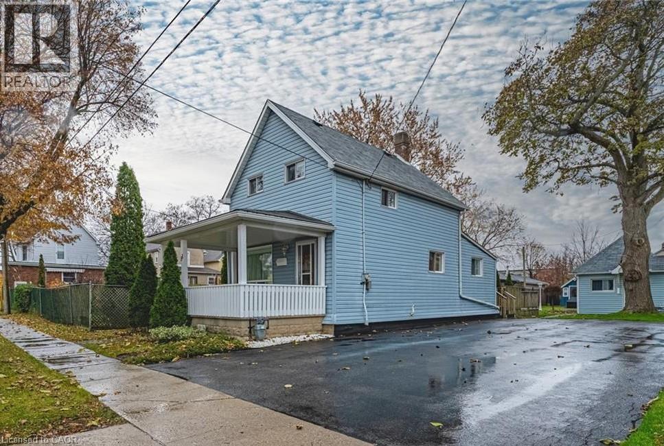 51 Fourth Street, Welland, Ontario  L3B 4X7 - Photo 1 - 40794835