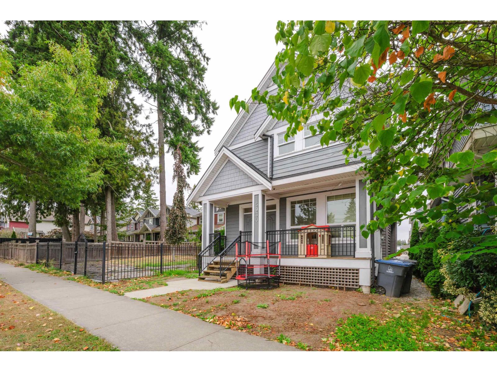 5930 128 Street, Surrey, British Columbia  V3X 1T3 - Photo 3 - R3077155