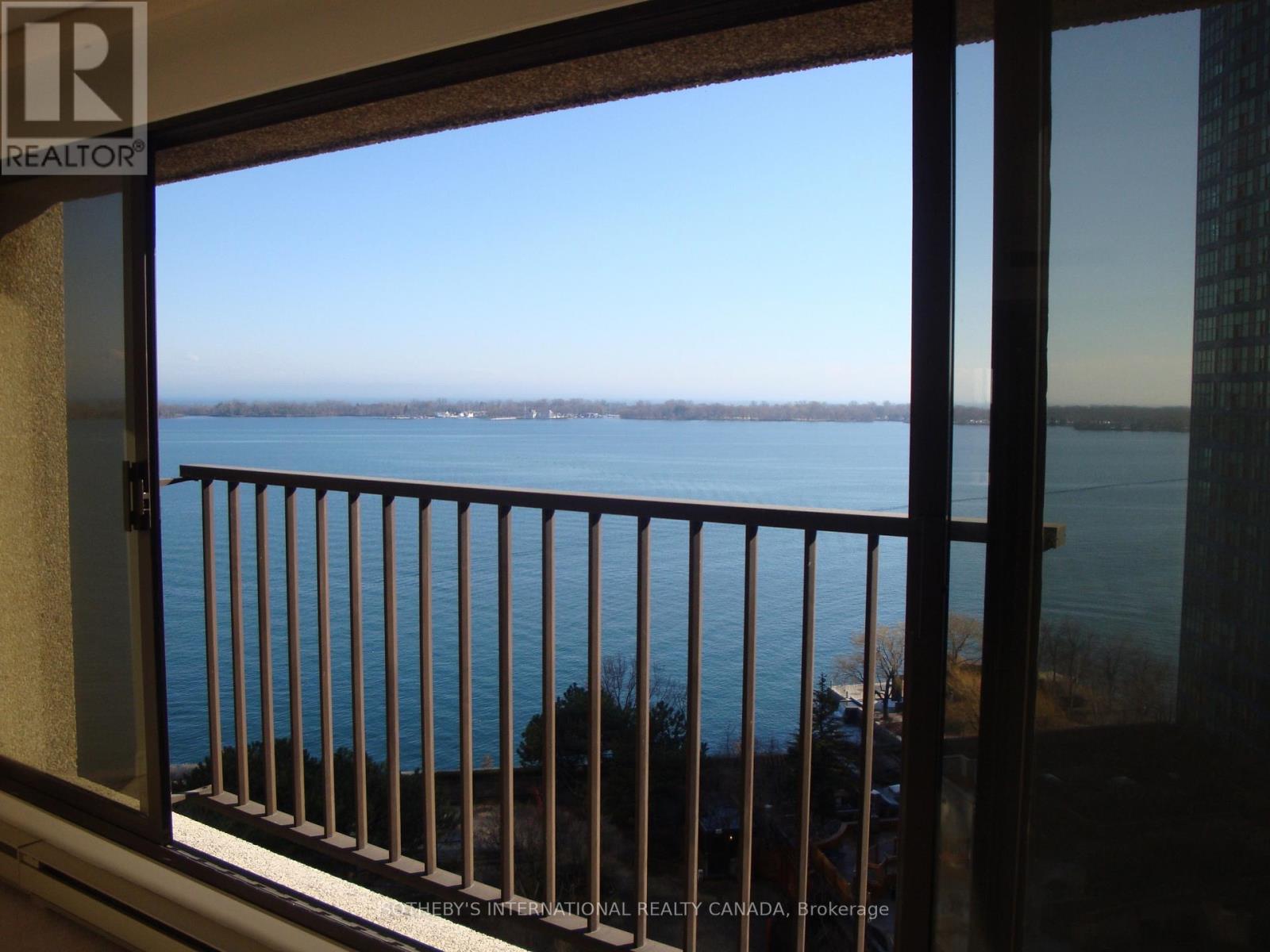 1414 - 55 Harbour Square, Toronto, Ontario  M5J 2L1 - Photo 15 - C12673654