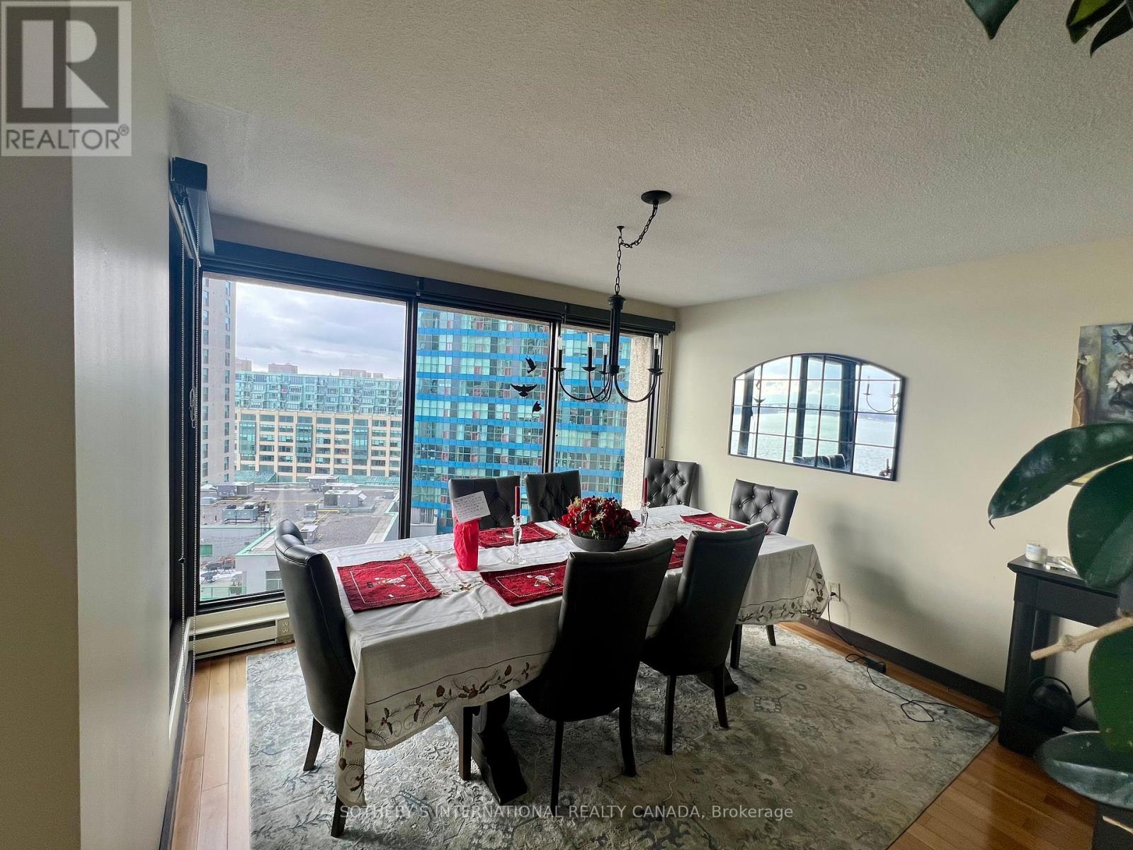 1414 - 55 Harbour Square, Toronto, Ontario  M5J 2L1 - Photo 18 - C12673654