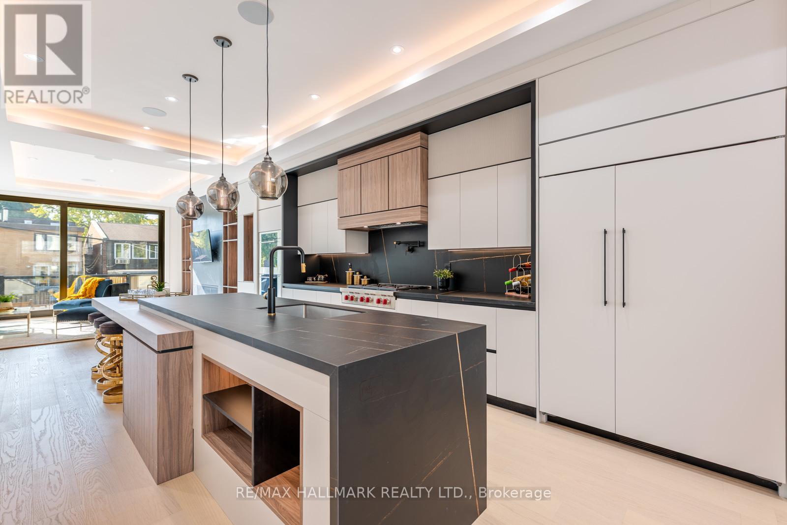 359 Cranbrooke Avenue, Toronto, Ontario  M5M 1N2 - Photo 9 - C12673838